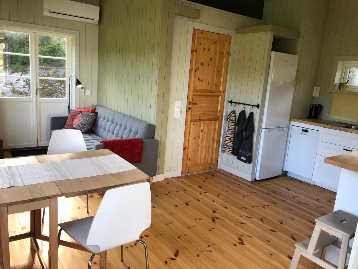 Mysig Nybyggd Stuga Naera Hav Och Natur Klovedal Exterior foto